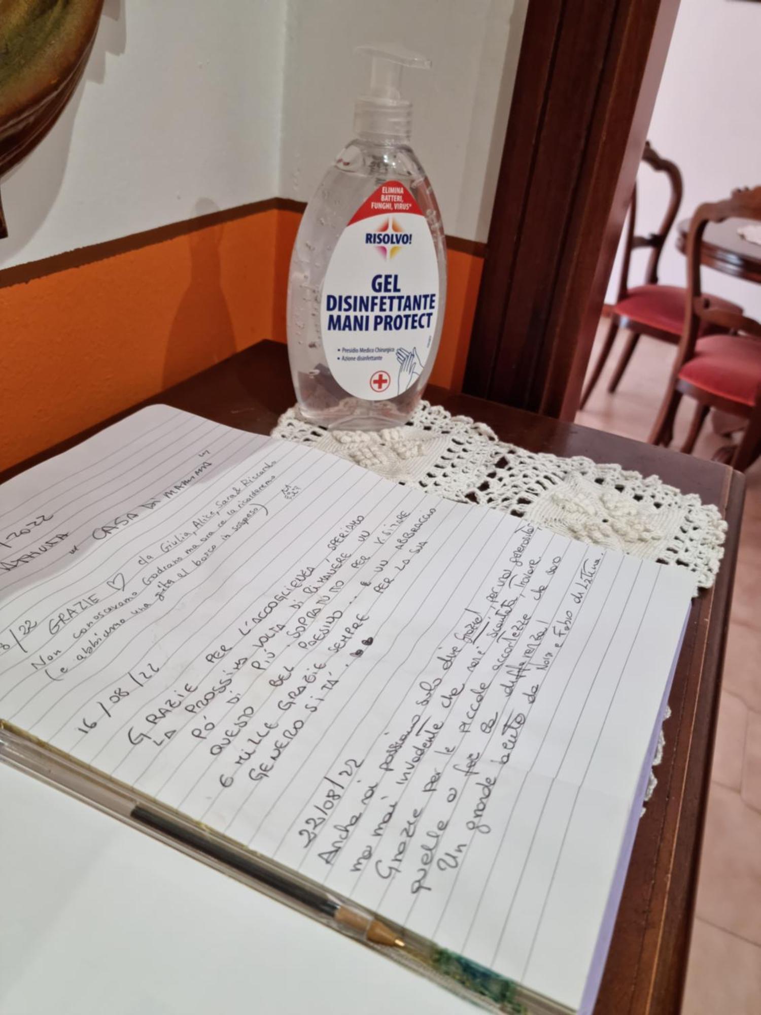 Casa Di Mamma Apartman Godrano Kültér fotó